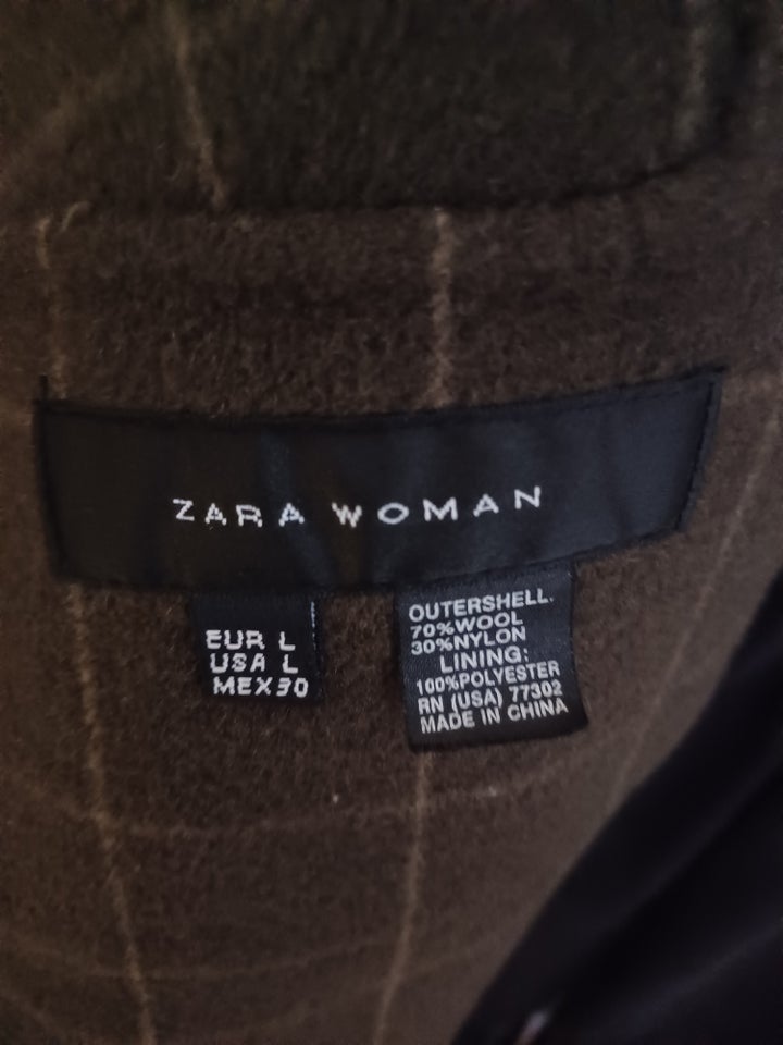 Frakke, str. 40, Zara woman