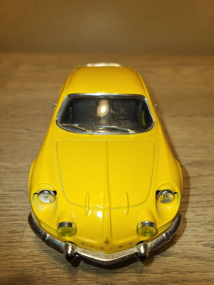 Modellastbil, Renault Alpine A110