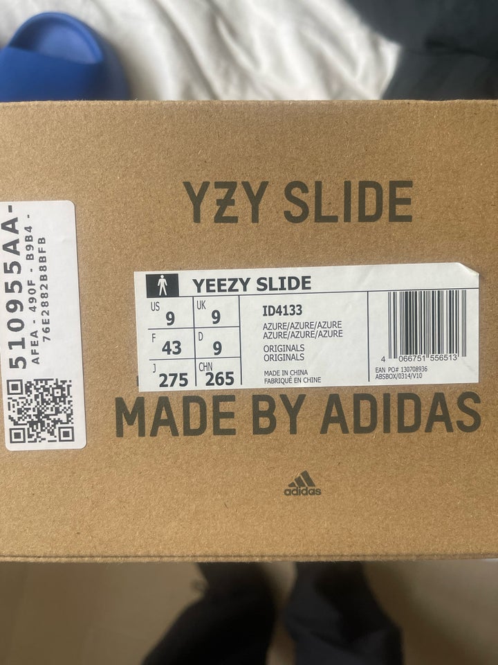 Sandaler, Yeezy slides, str. 43