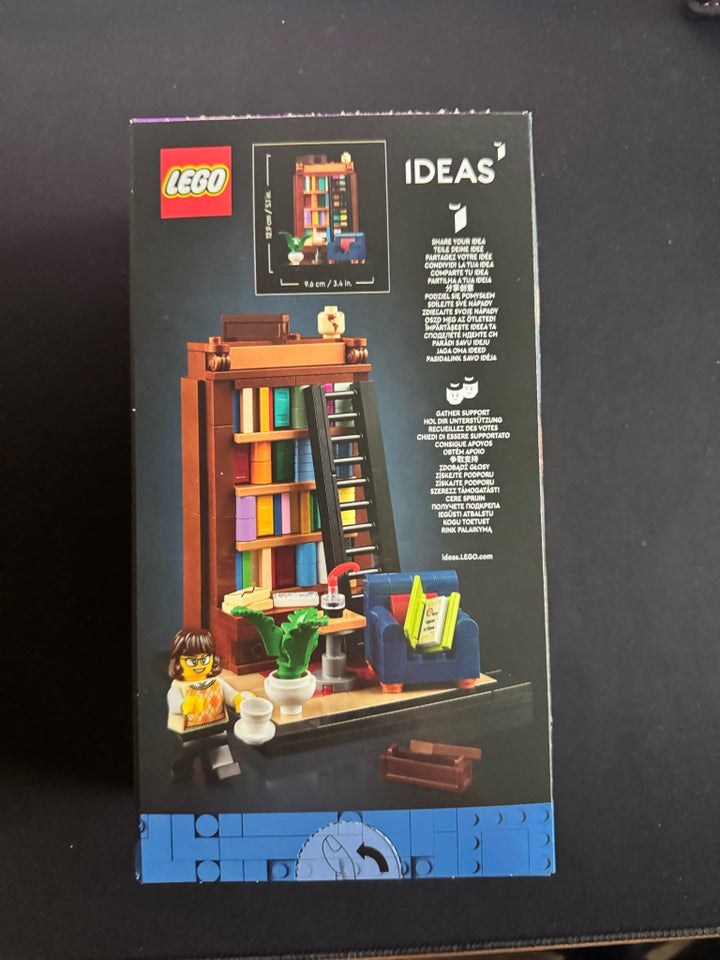 Lego Ideas, LEGO Ideas 40698 Books