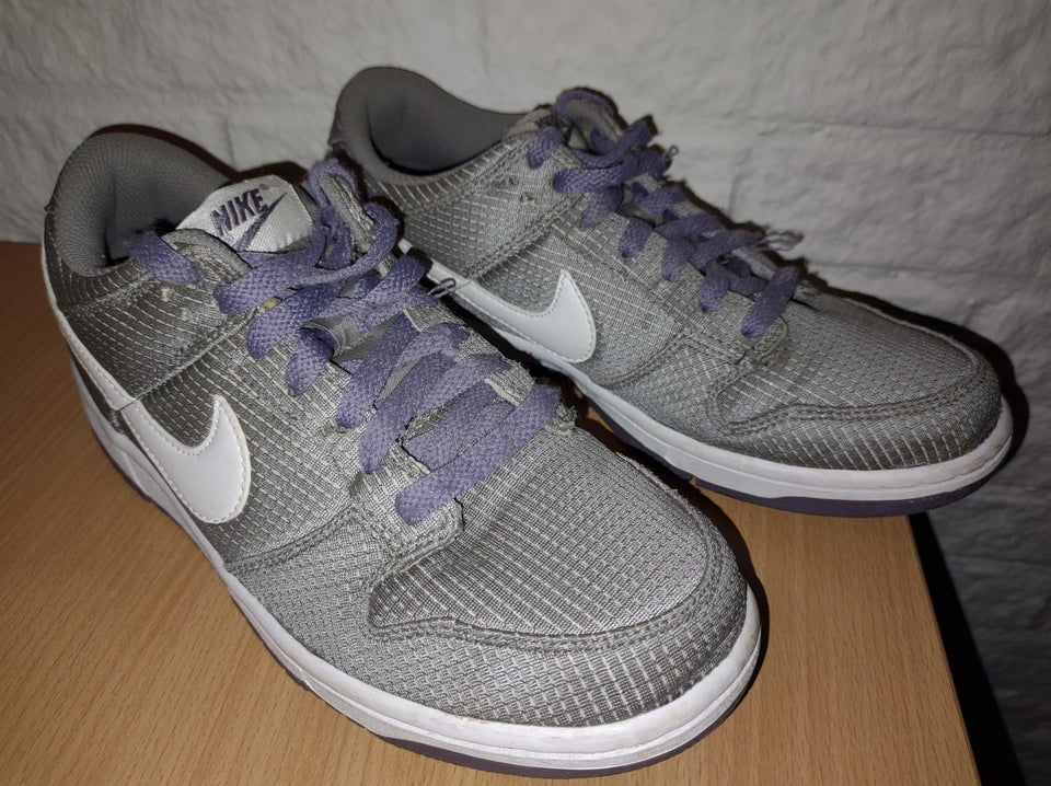 Sneakers, str. 40,5, Nike