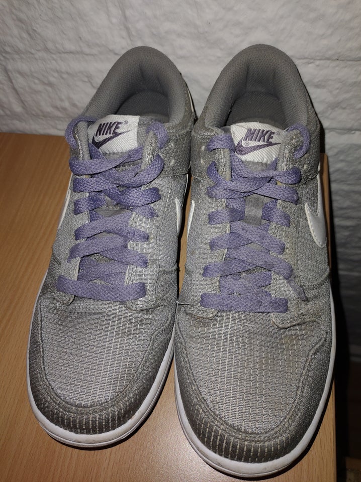 Sneakers, str. 40,5, Nike