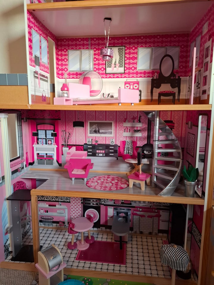 Barbie, Barbiehus fra kids craft