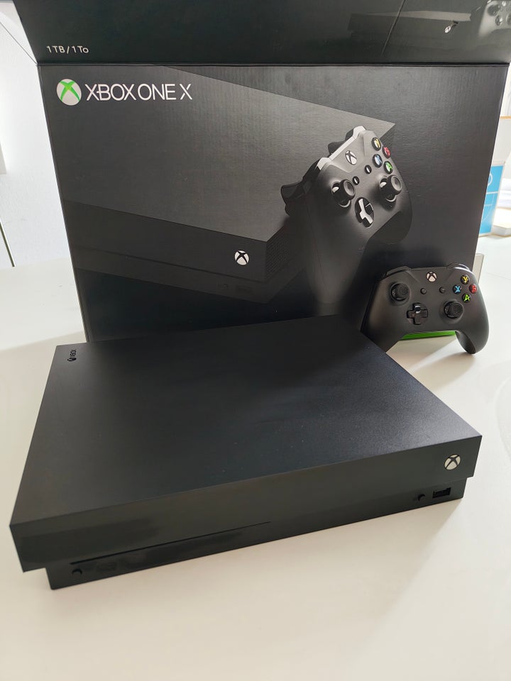 Xbox One X, 1 TB, 4K