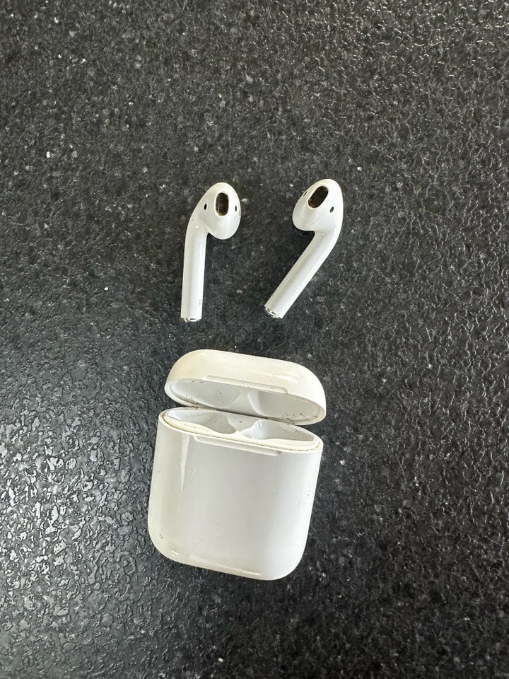 in-ear hovedtelefoner, Apple, God