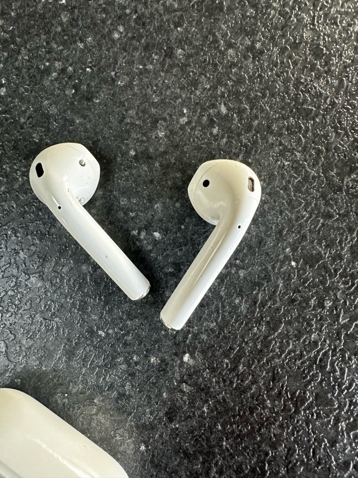 in-ear hovedtelefoner, Apple, God