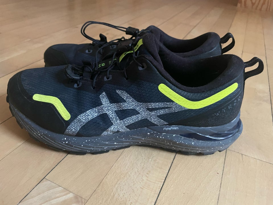 Løbesko, Løbesko, Asics