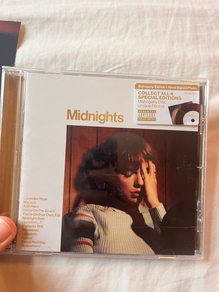 Taylor Swift: Midnights (2022),