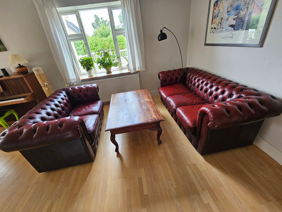 Chesterfield: 2 sofaer