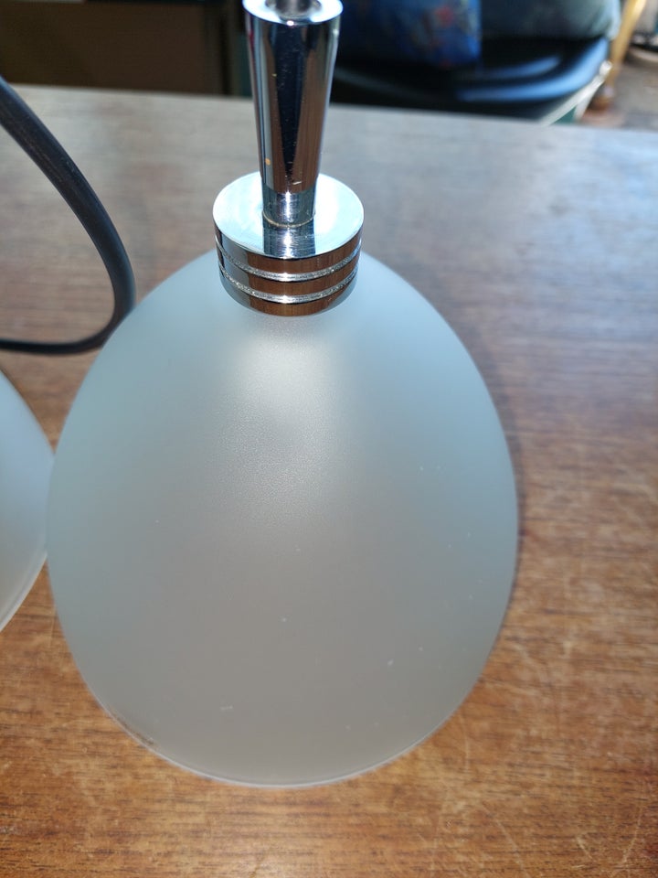 Herstal 2 stk hvid glas lamper