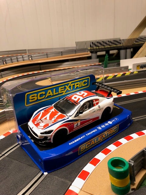 Racerbil, Scalextric Analog /