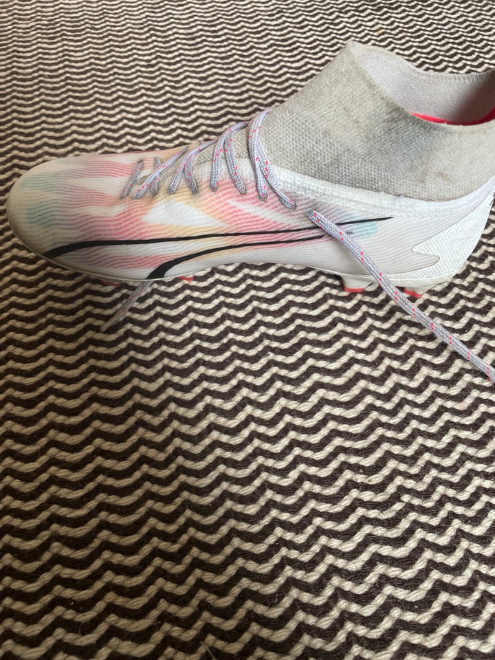 Fodboldsko Puma str 37