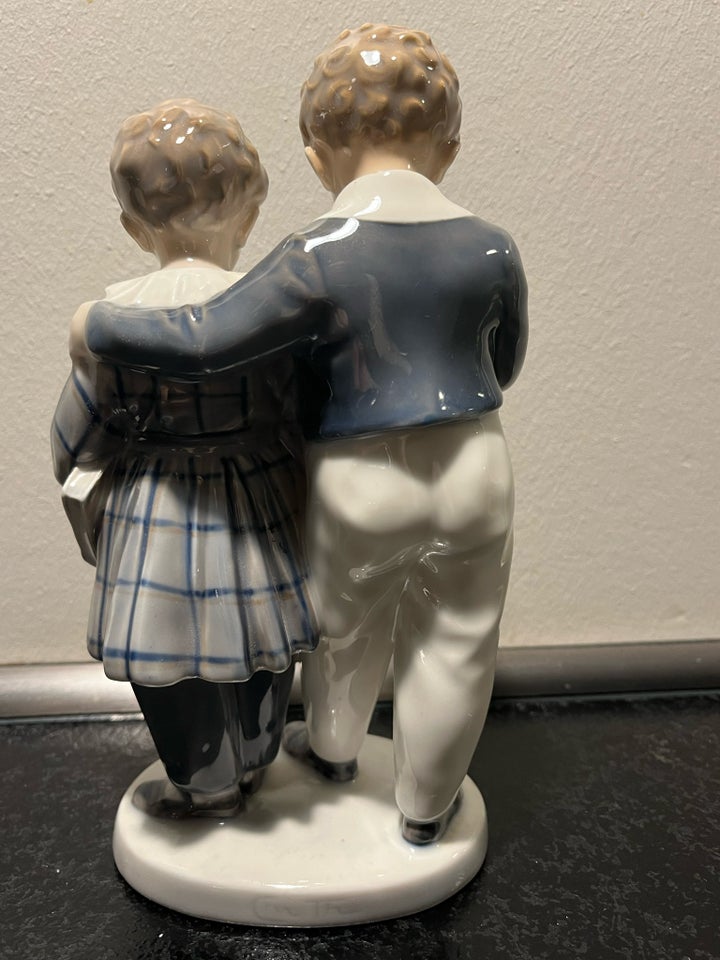 Porcelænsfigur dreng og pige,