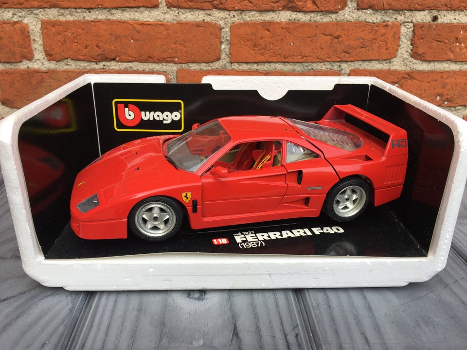 Modelbil Burago Ferrari F40