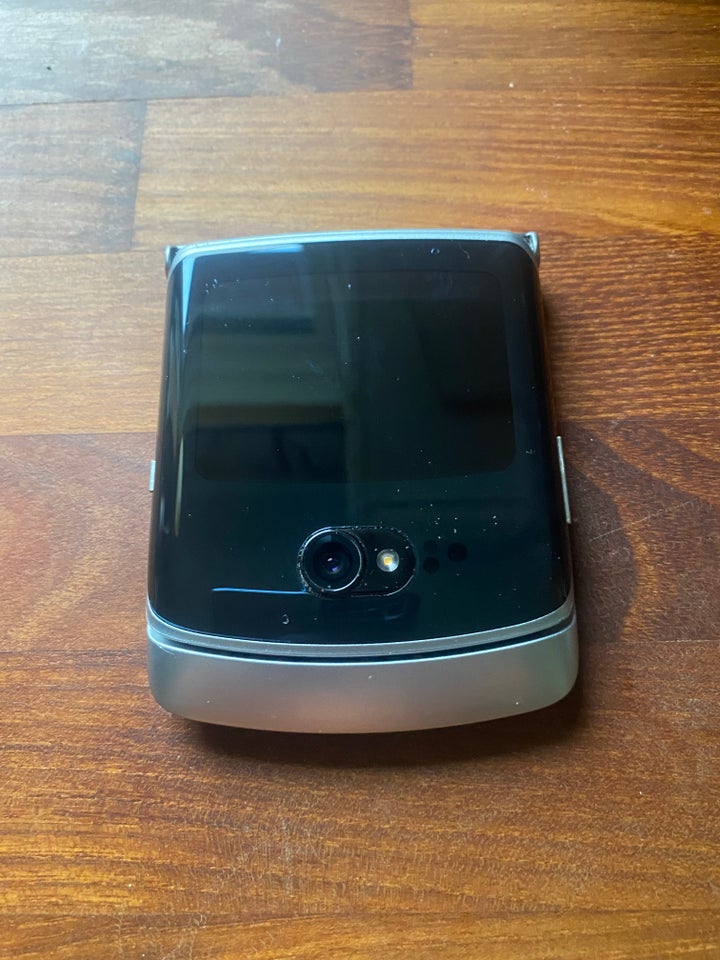 Motorola Razr 5G liquid mercury,