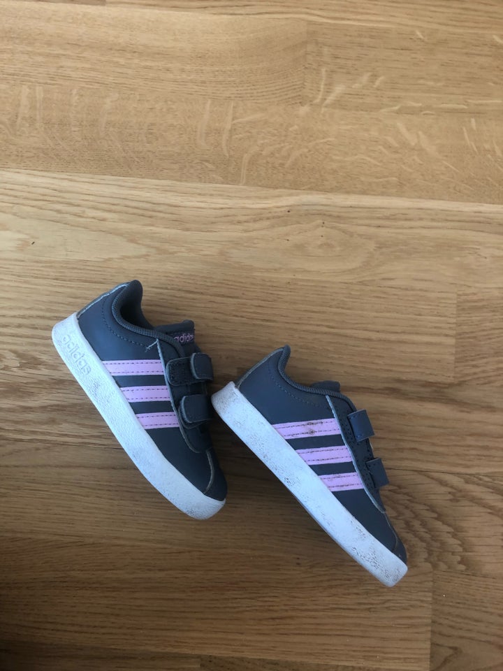 Kondisko str 22 Adidas