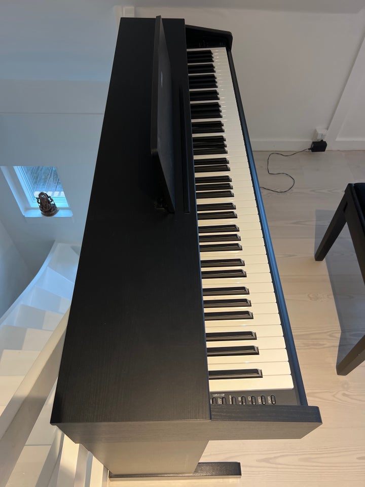 Elklaver, Yamaha, Arius YDP-143