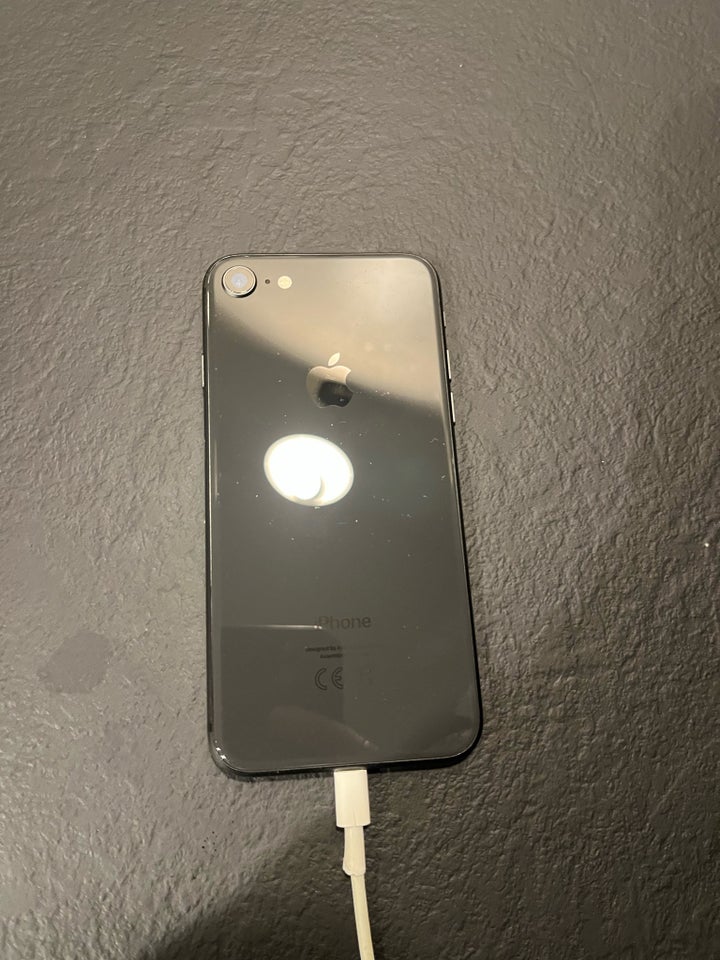 iPhone 8, 64 GB, sort