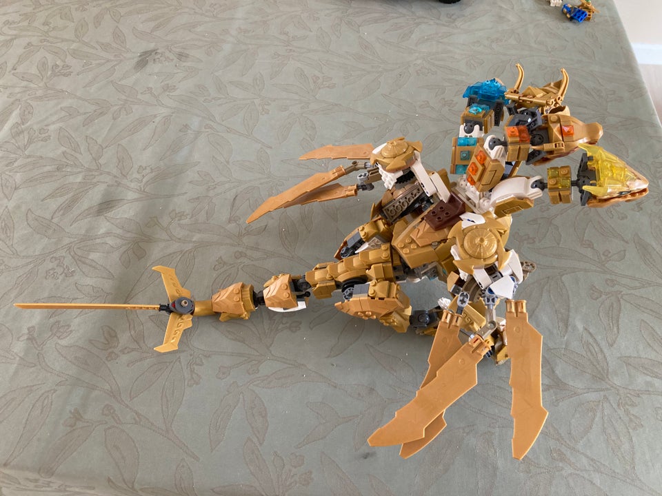 Lego Ninjago, Golden ultra dragon