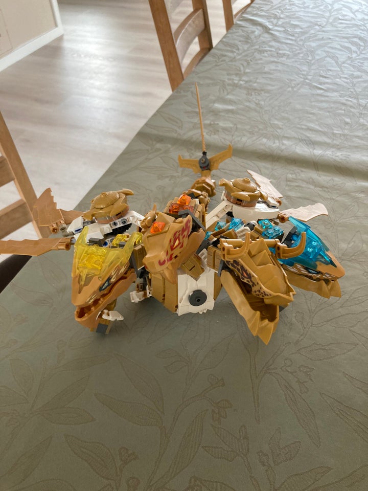 Lego Ninjago, Golden ultra dragon