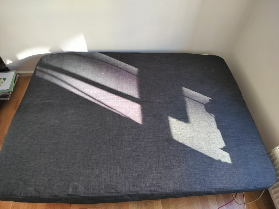 Futon, IKEA, b: 200 l: 140 h: 31