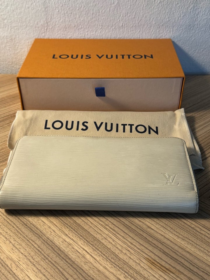 Pung Louis Vuitton