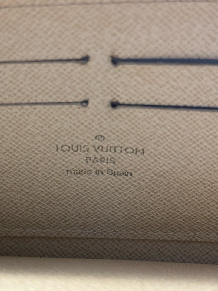 Pung Louis Vuitton