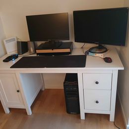 Skrivebord, IKEA, b: 159 d: 64 h: 74