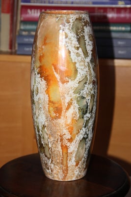 Porcelæn Arabia lustre vase
