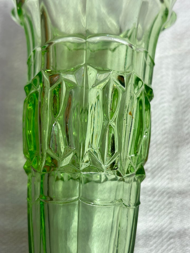 Glas Grøn Vase - presset glas