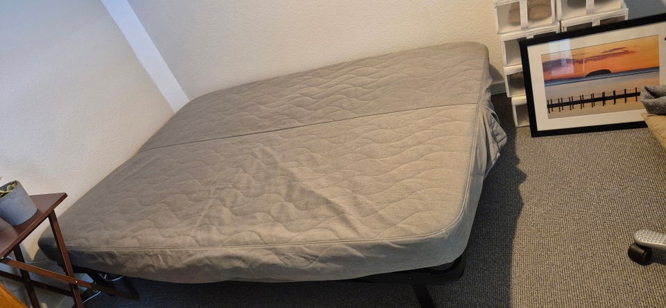 Sovesofa, IKEA, b: 140 l: 200 h: 31