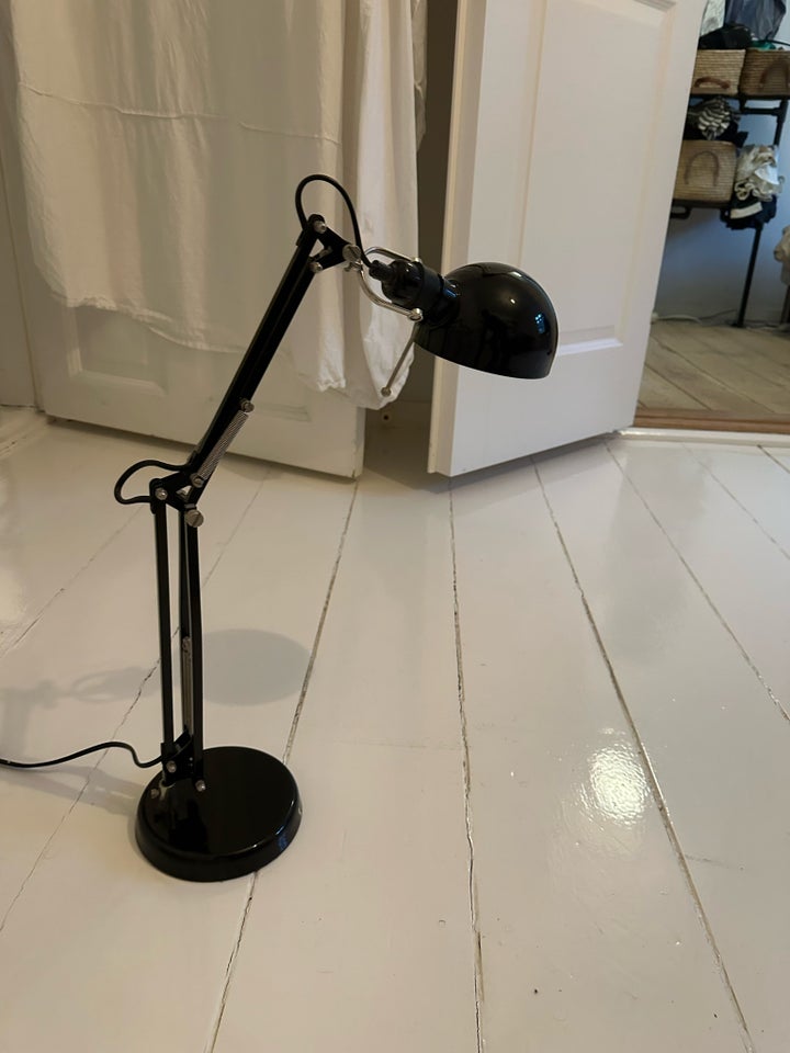 Skrivebordslampe, Ikea