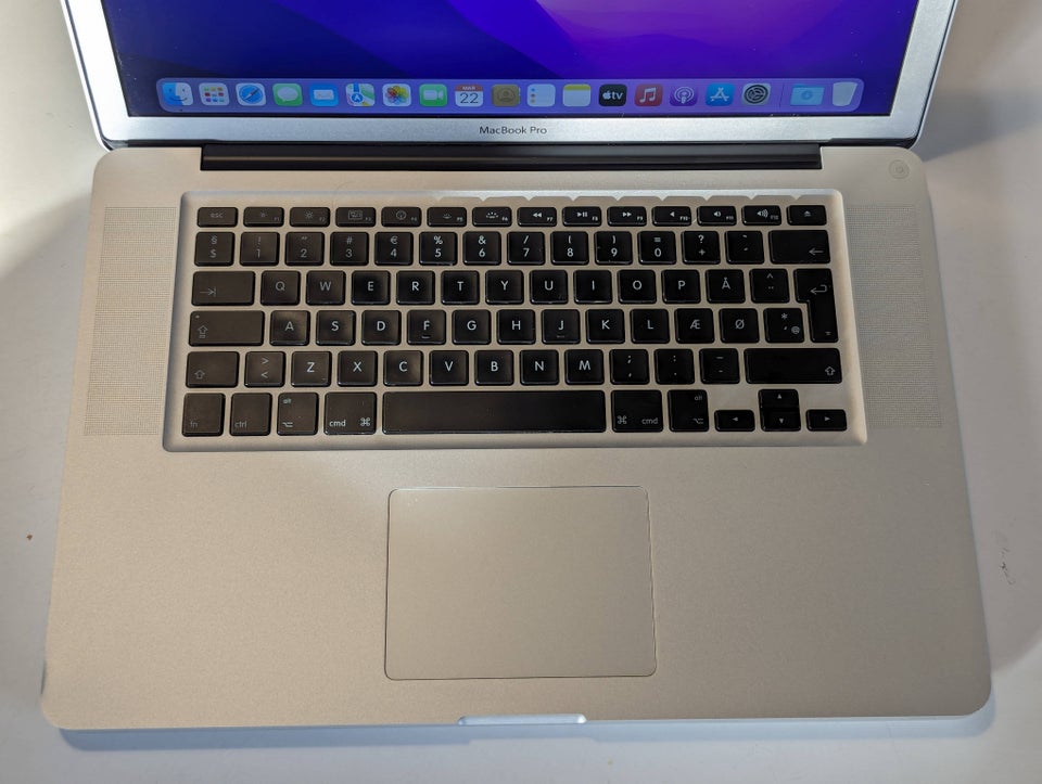 MacBook Pro 15" Intel Core i7 22