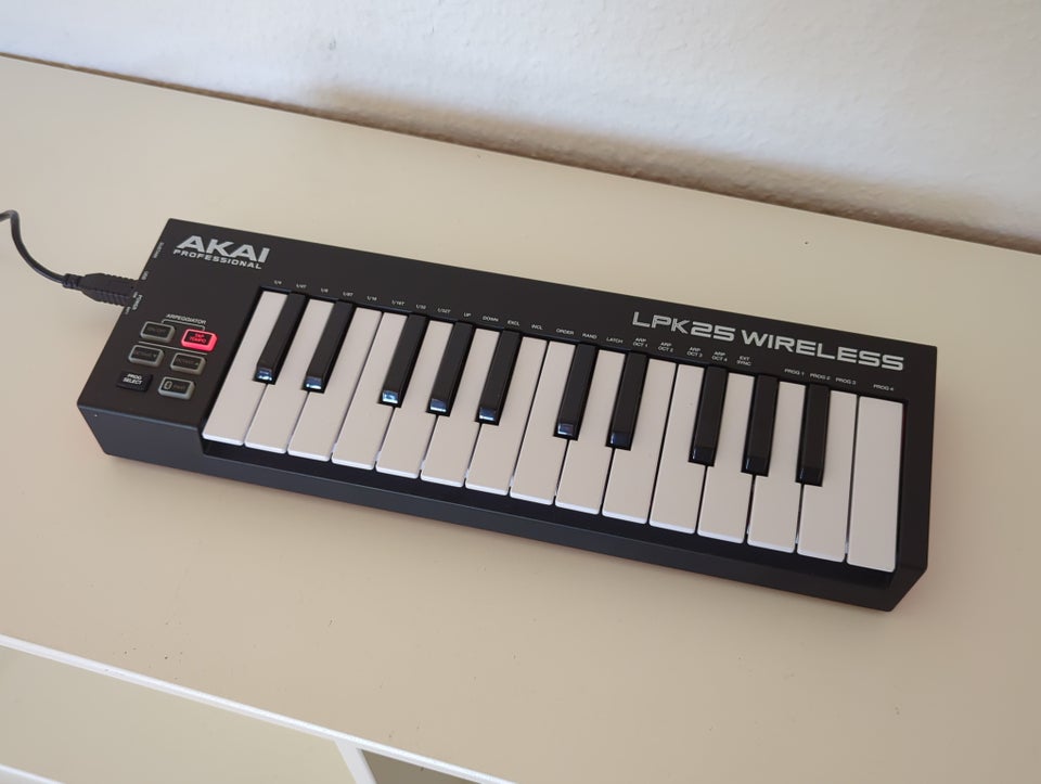 Midi keyboard, Akai LPK25 Wireless