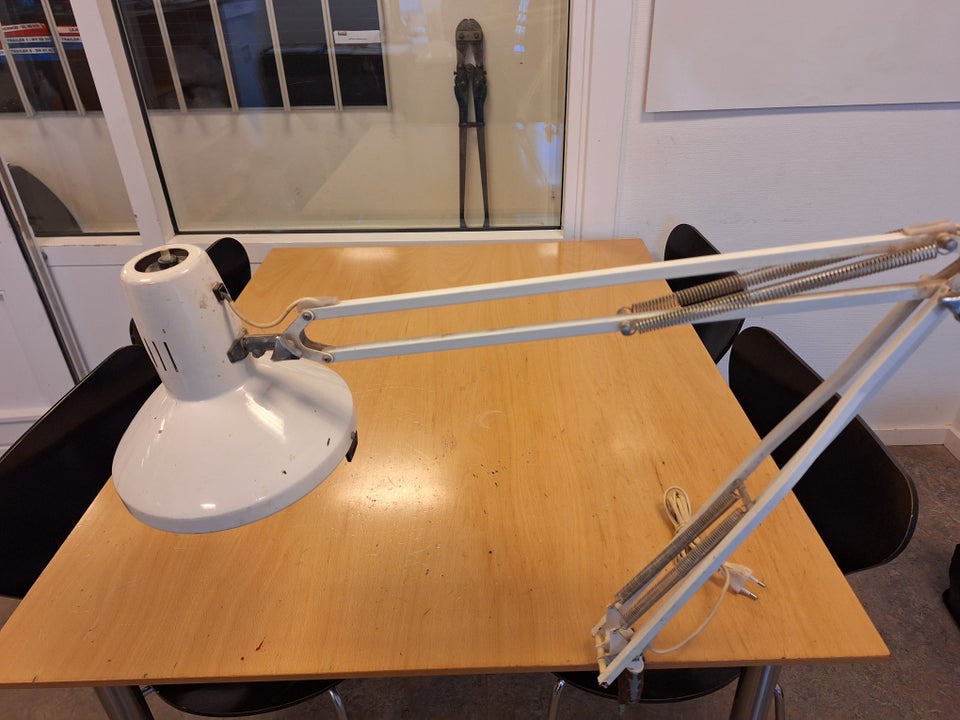 Skrivebordslampe Ledu type 2312