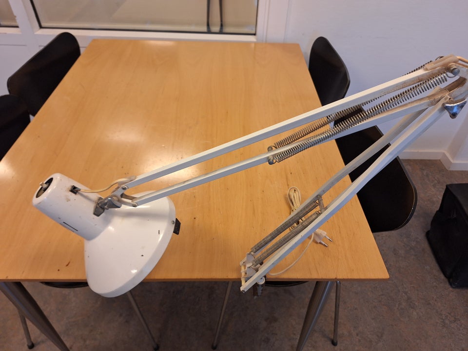 Skrivebordslampe Ledu type 2312