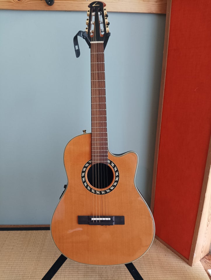 Klassisk Ovation 1773AX