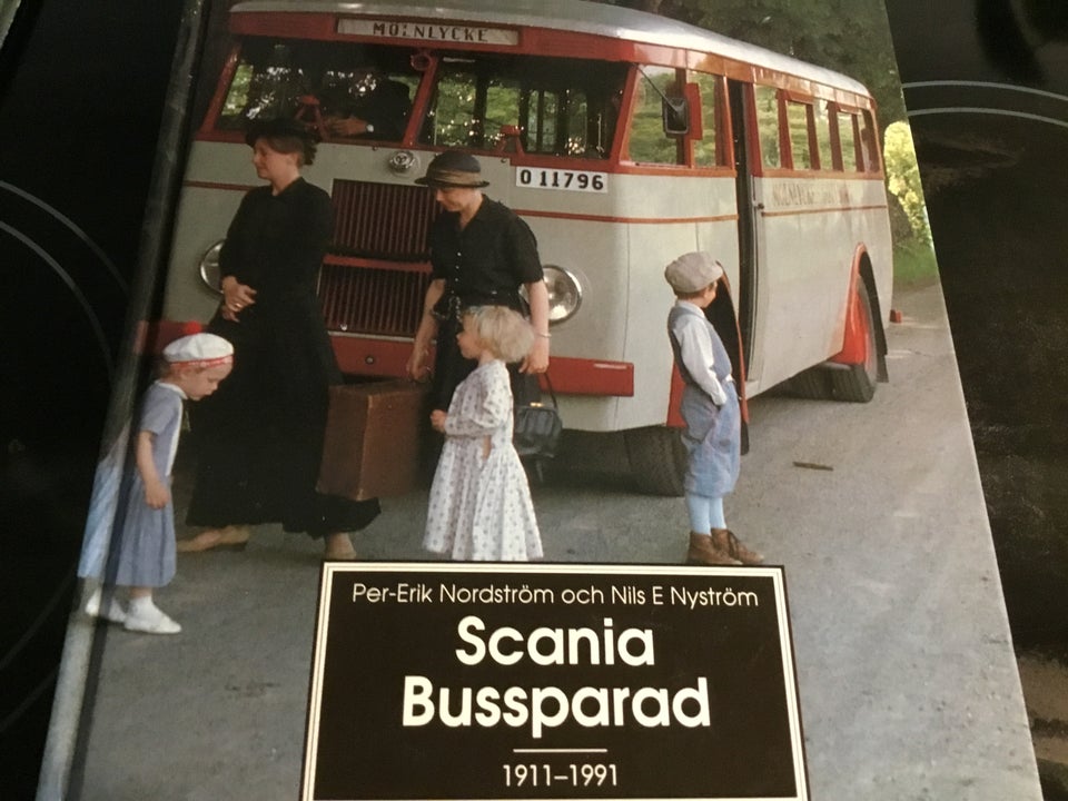 Scania Bussparad 1911-1991, Per