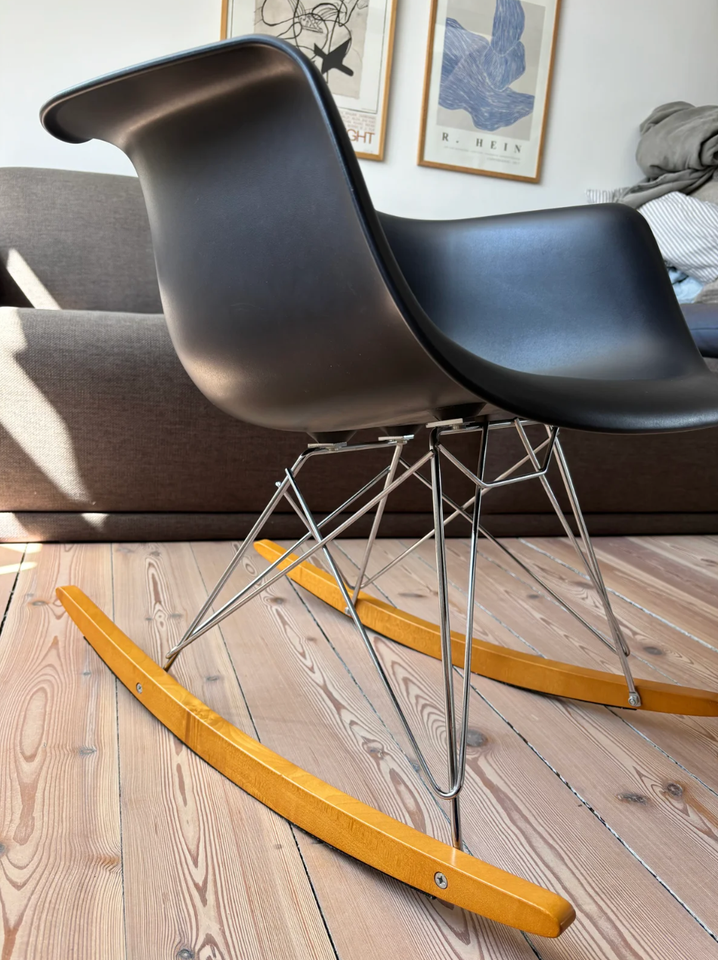 Eames, Plastic Armchair (RAR),