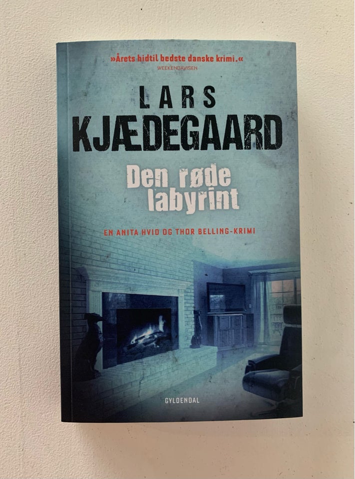 Den røde labyrint, Lars