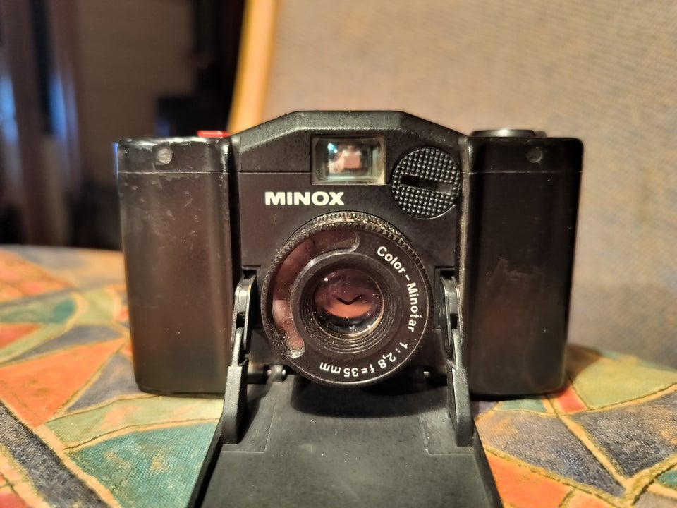 Minox, EL, God