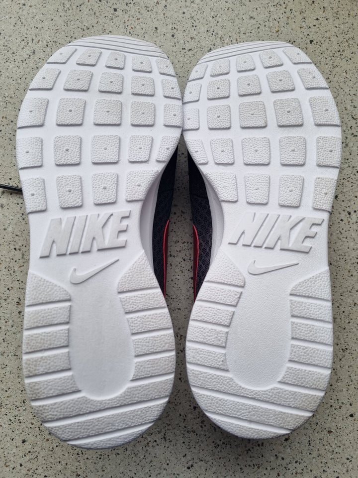 Sneakers, str. 40, NIKE Tanjun