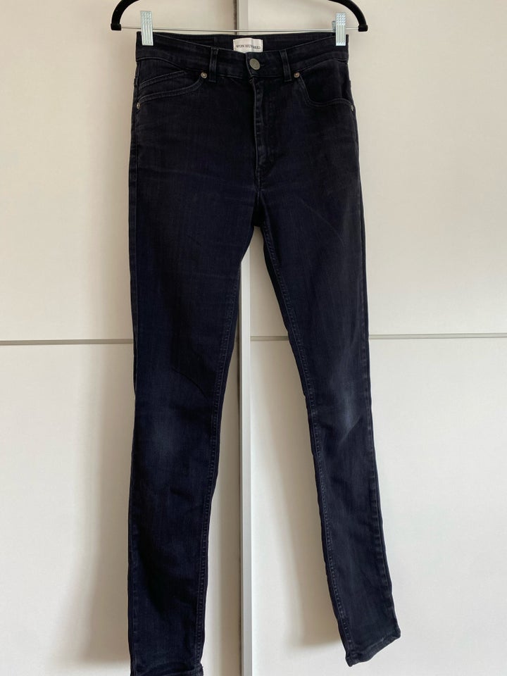 Jeans, Won Hundred, str. 29