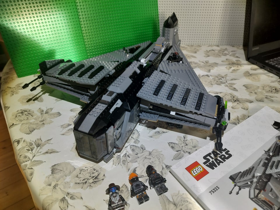 Lego Star Wars 75323