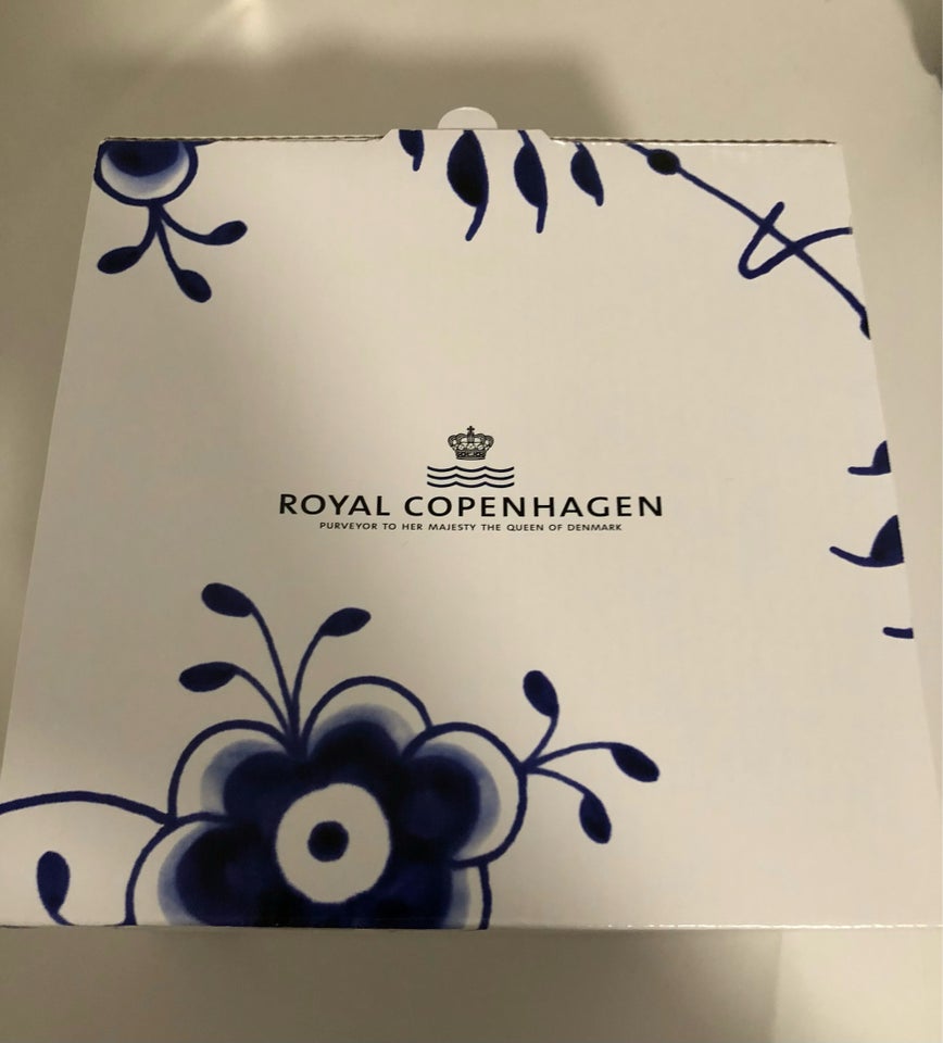 Porcelæn, Skål med låg, Royal