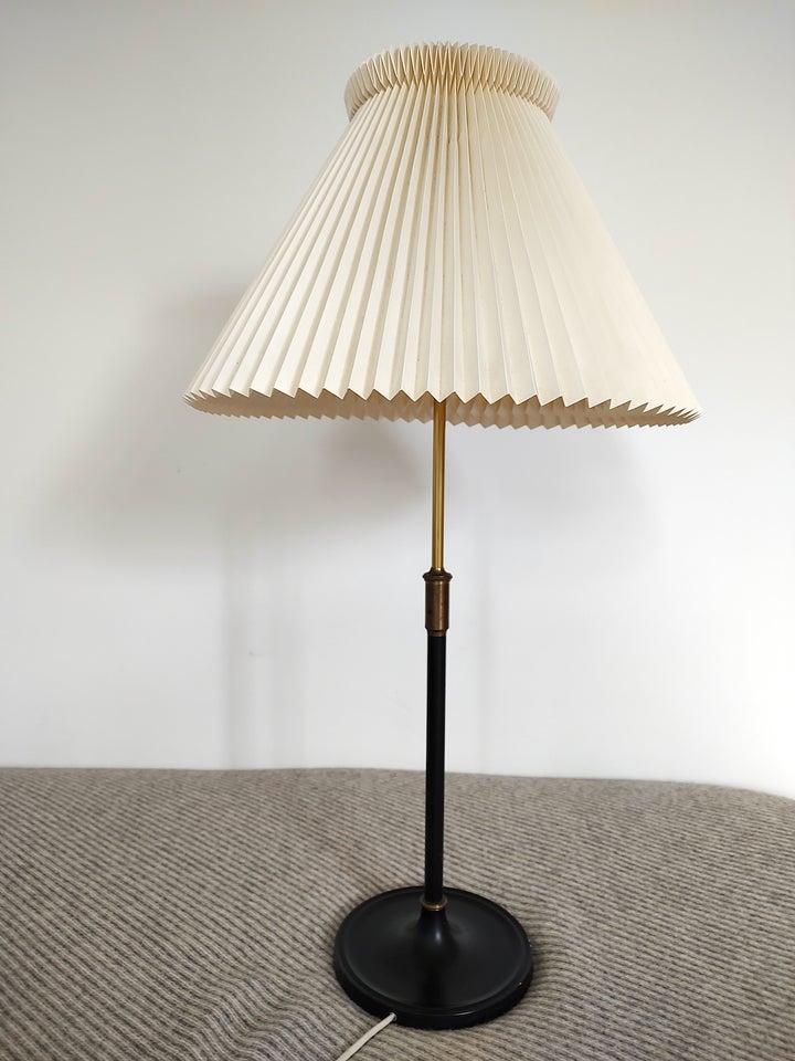 Arkitektlampe, Le Klint