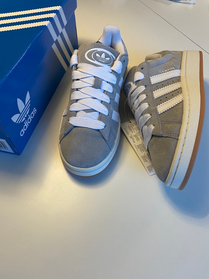 Sneakers, str. 39, Adidas