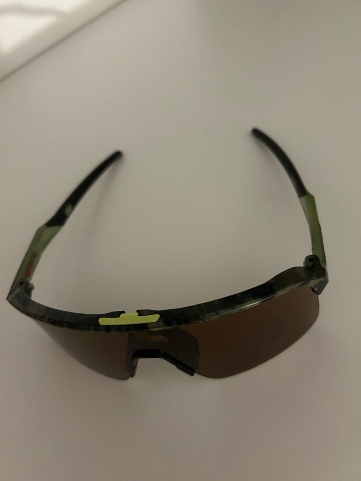 Solbriller herre, Oakley