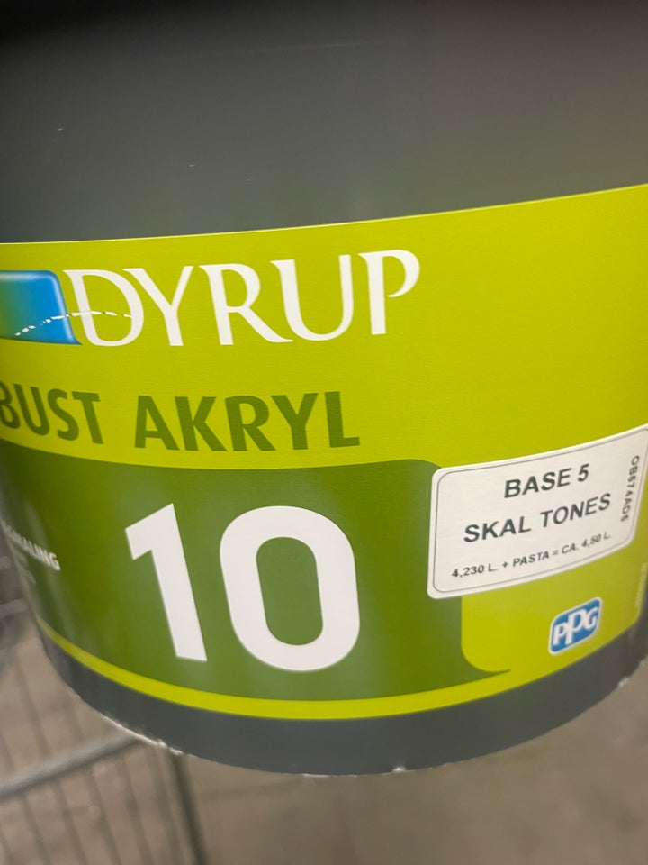 Væg maling, Dyrups, Ca 4 liter liter