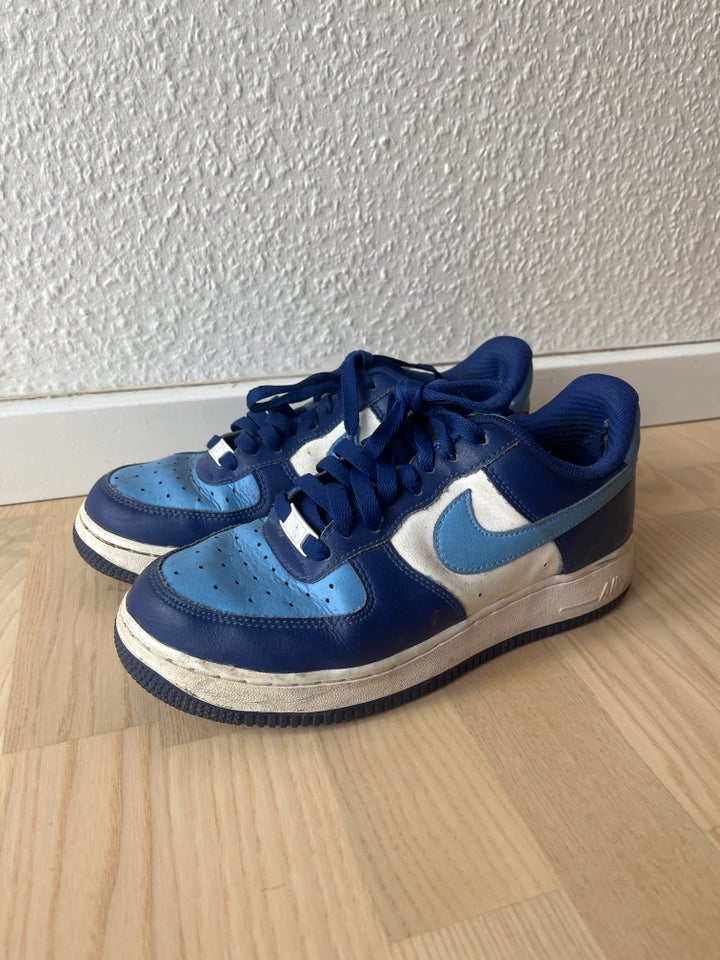 Sneakers, str. 38,5, Nike